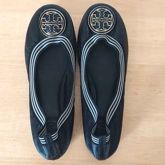 Tory burch black flats - Picture 1 of 12